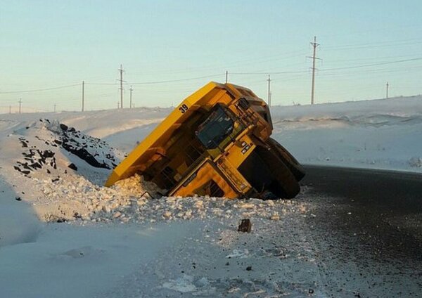 Грузовой юмор. Что будет если напугать БелАЗ? автомобили