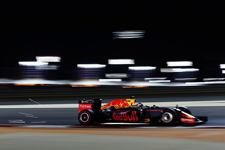 Зачем в Формуле-1 проводят ночные гонки Зачем в Формуле-1 проводят ночные гонки автомобили,автомобиль,автоновости,машины