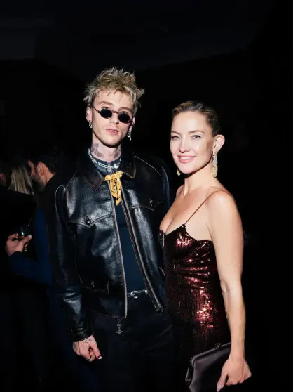 Пенелопа Крус, Алисия Викандер, Кейт Хадсон, Наоми Кэмпбелл и Виттория Черетти посетили день рождения Эдварда Эннинфула платье, Черетти, Kelly, Эннинфул, Тейлор, Хадсон, Алисия, Пенелопа, Стелла, Дэвидсон, Machine, Кристиан, Тейяна, Наоми, Викандер, Маккартни, позировала, которая, вечеринку, KellyMachine