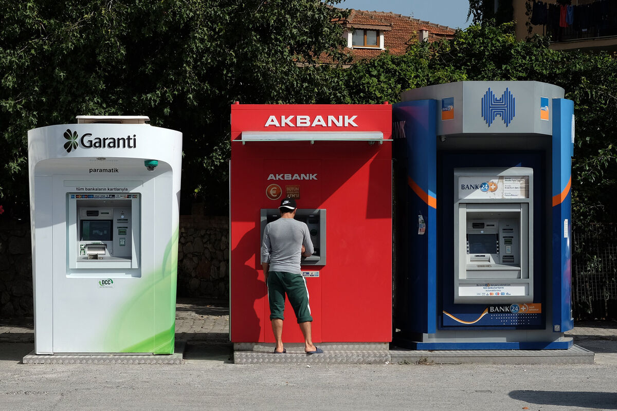 Госбанк: форс-мажора из-за открытия банковских счетов россиянам в Турции нет