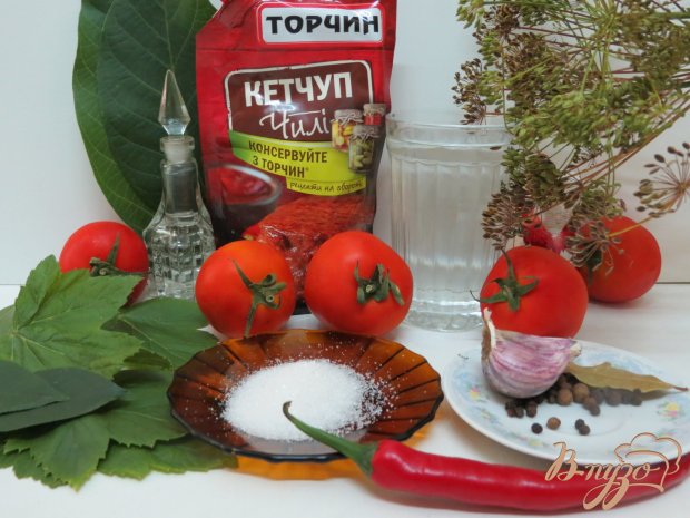Консервация помидоров в кетчупе. original. Консервация помидоров в кетчупе фото. Консервация помидоров в кетчупе-original. картинка Консервация помидоров в кетчупе. картинка original. Консервированные помидоры – любимая заготовка практически в каждой семье. Однако мало кто знает, что классические соленые томаты можно закрыть с острыми кетчупами. Такая консервация придется по вкусу любителям пикантных острых блюд. Заготовить остро-кислую закуску помогут самые вкусные рецепты помидоров с кетчупом чили на зиму.