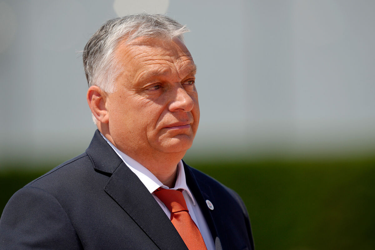 Орбан: назвал актом капитуляции молчание Евросоюза о взрыве 