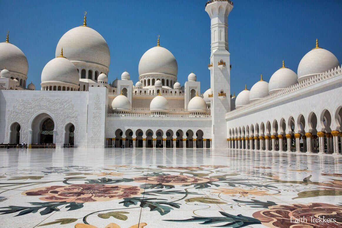 8 фактов о самой дорогой мечети в мире тысяч, мечети, шейха, Зайда, более, только, люстр, мечеть, составляет, других, территории, строительство, комплекса, тысячи, протяжении, вручную, ткачих, доставляли, Ирана, самолётахКовер