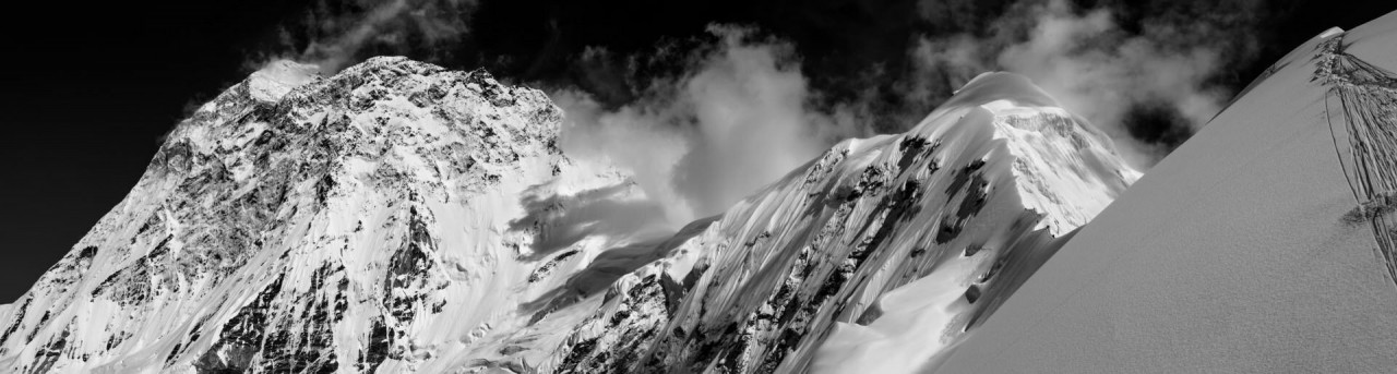 Мощные фотографии пятой по величине вершины мира величие, восьмитысячники, гималаи, гора, горная вершина, красота, черно-белая фотография, черно-белое фото