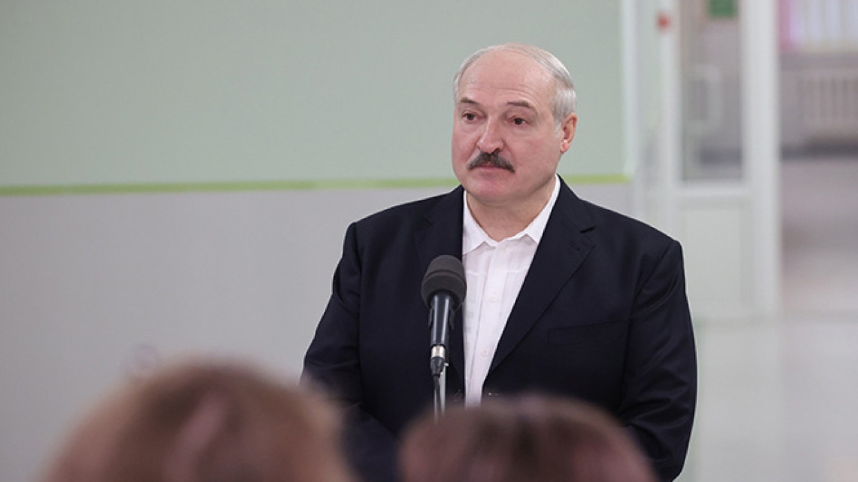 Лукашенко рассказал про «подпитку» антителами к коронавирусу