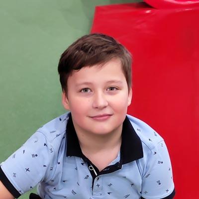 Миша Федоров, 10 лет, органическое поражение центральной нервной системы, аутистические черты личности, требуется курсовое лечение, 140 763 ₽