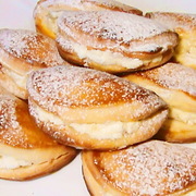 Сочни с творогом - рассыпчатое, хрустящее тесто с нежной ароматной начинкой.