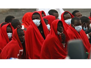 Свой — чужой. Европа приняла миллионы беженцев. Почему теперь их ненавидят, считают террористами и хотят выгнать?