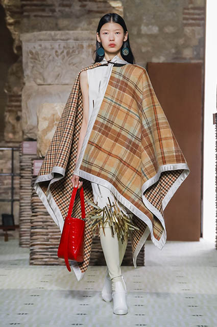 Неделя моды в Париже: Ума Турман, Азия Ардженто, Джиджи Хадид и другие на показе Lanvin осень-зима 2019/2020 Новости моды