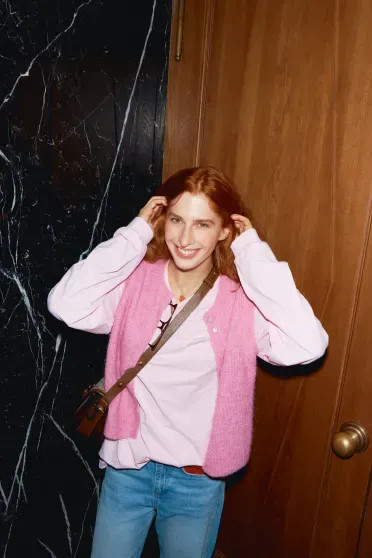 Юра Борисов с женой, Евгений Цыганов и Юлия Снигирь, Аглая Тарасова и Саша Бортич на премьере фильма 