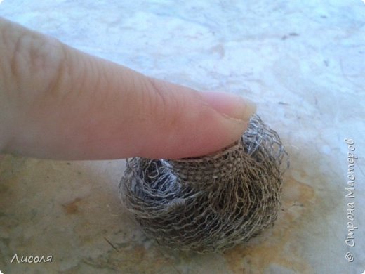 Небольшая иллюстрация к процессу создания очаровательных цветочков из мешковины Небольшая иллюстрация к процессу создания очаровательных цветочков из мешковины женские хобби