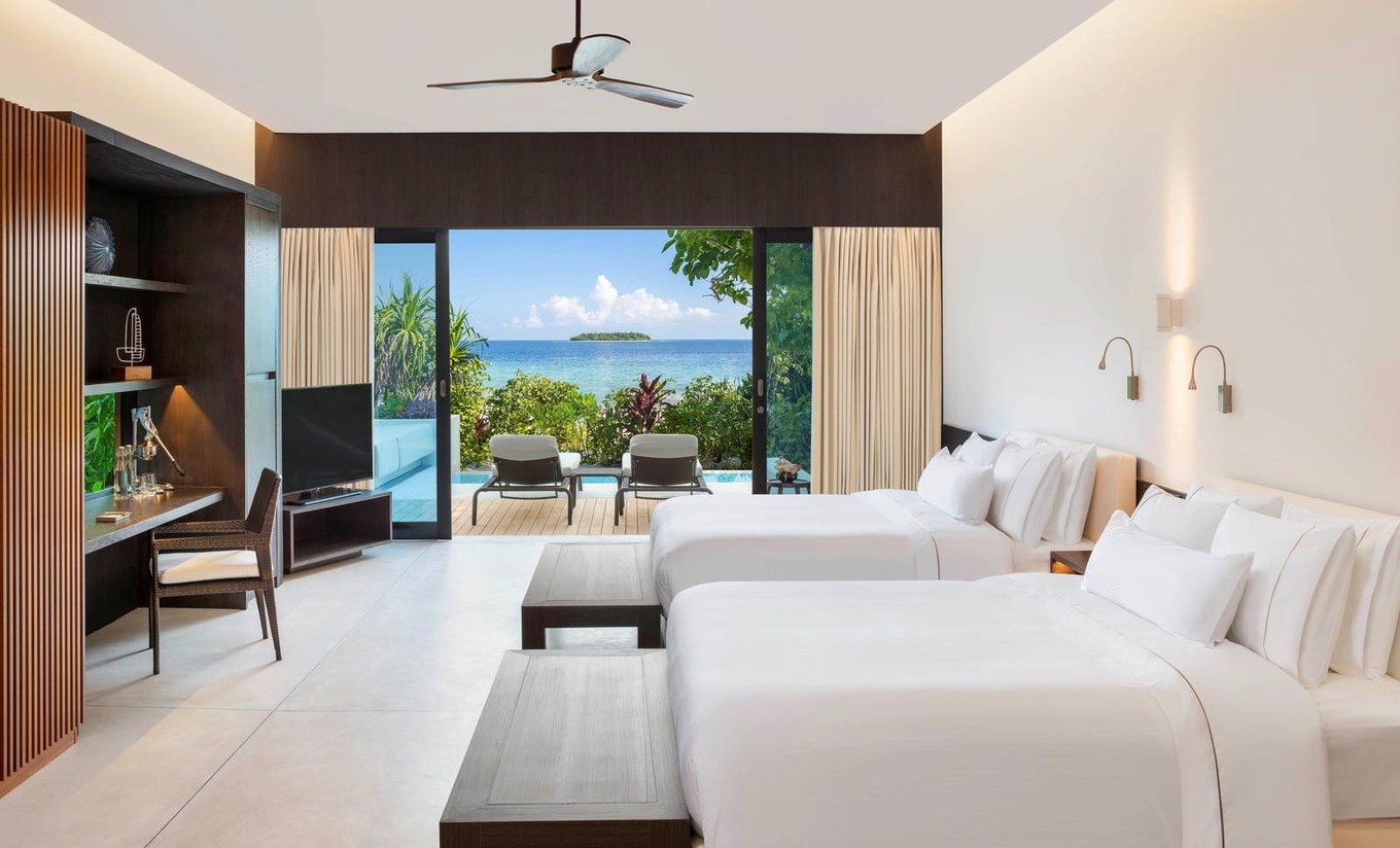 Отель The Westin Maldives Miriandhoo Resort на Мальдивах