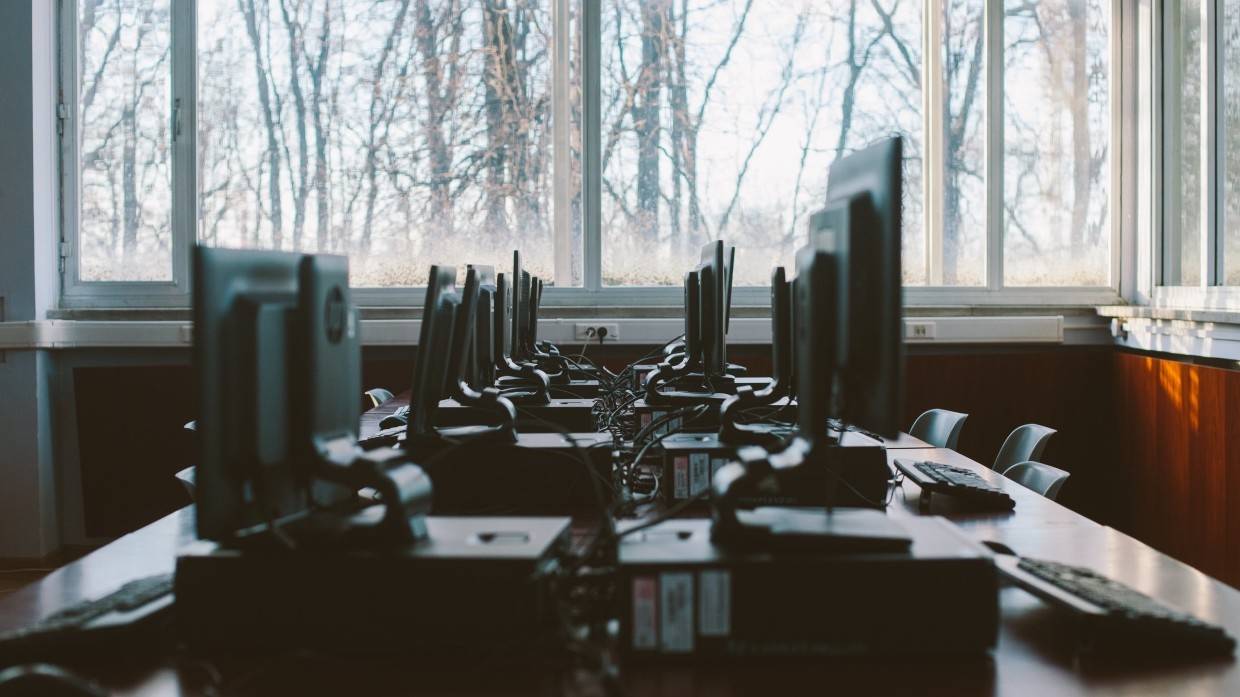 Хранящие информацию компании могут быть источником данных для мошенников