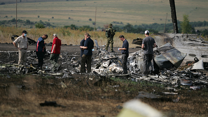 Запад нашёл выгодного России виновника гибели МН17, но русские – за правду самолёт, Голландии, ракеты, России, Чтобы, должен, Запад, после, время, украинский, будем, когда, сколько, знает, Боинг, малайзийский, напомним, говорить, документы, снимков