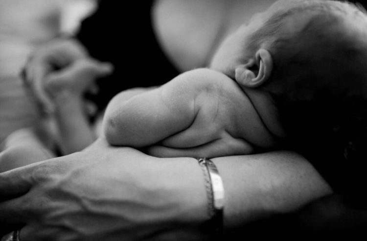 Хилари Дафф стала мамой в третий раз: первое фото малыша Хилари Дафф стала мамой в третий раз: первое фото малыша Дети,Дети знаменитостей