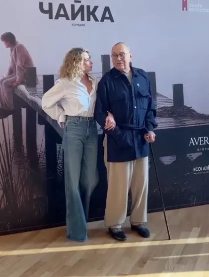 Юлия Высоцкая и Андрей Кончаловский вышли в свет в Москве Высоцкая, Андрей, ВысоцкаяЮлия, КончаловскийЮлия, театре, четыре, играет, Кончаловского, Моссовета, актриса, после, мужем, крайне, редко, аварии, автомобильной, травму, черепномозговую, супруги, 52летняя