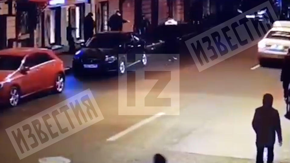 Камеры сняли, как скрылись участники драки со стрельбой в Петербурге