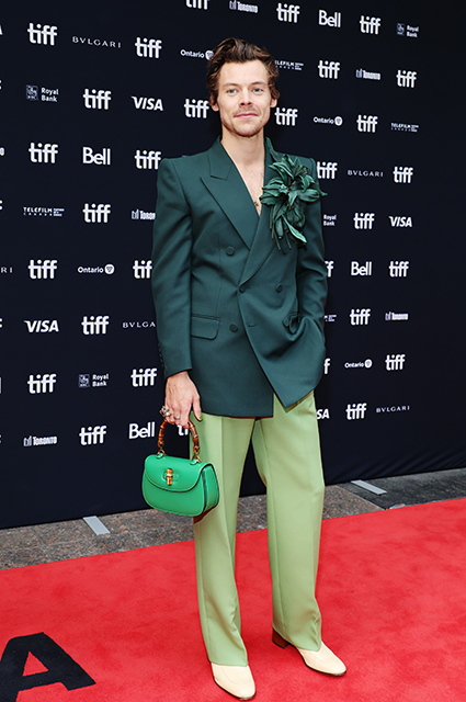 Dress Code. В Торонто проходит кинофестиваль. Среди гостей — Натали Портман с мужем, Гарри Стайлс, Тильда Суинтон, Эндрю Скотт Dress Code. В Торонто проходит кинофестиваль. Среди гостей — Натали Портман с мужем, Гарри Стайлс, Тильда Суинтон, Эндрю Скотт Красная дорожка