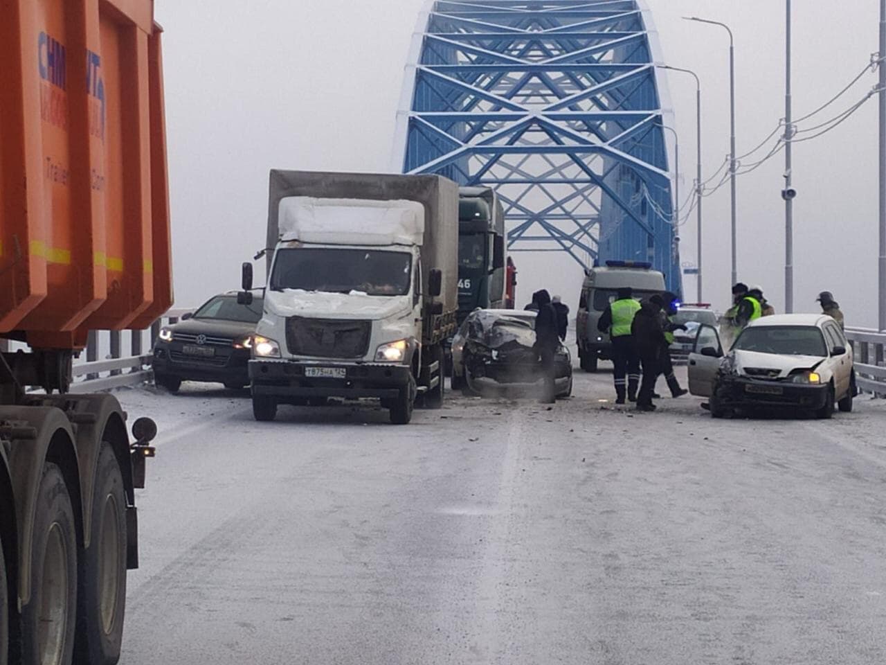 Путинский мост в красноярске. Путинский мост Красноярск. Авария путинский мост Красноярск. Авария Красноярск 4 мост.