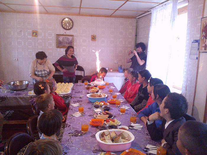 Как простая киргизка стала мамой для 145 детей и отстроила православный монастырь 