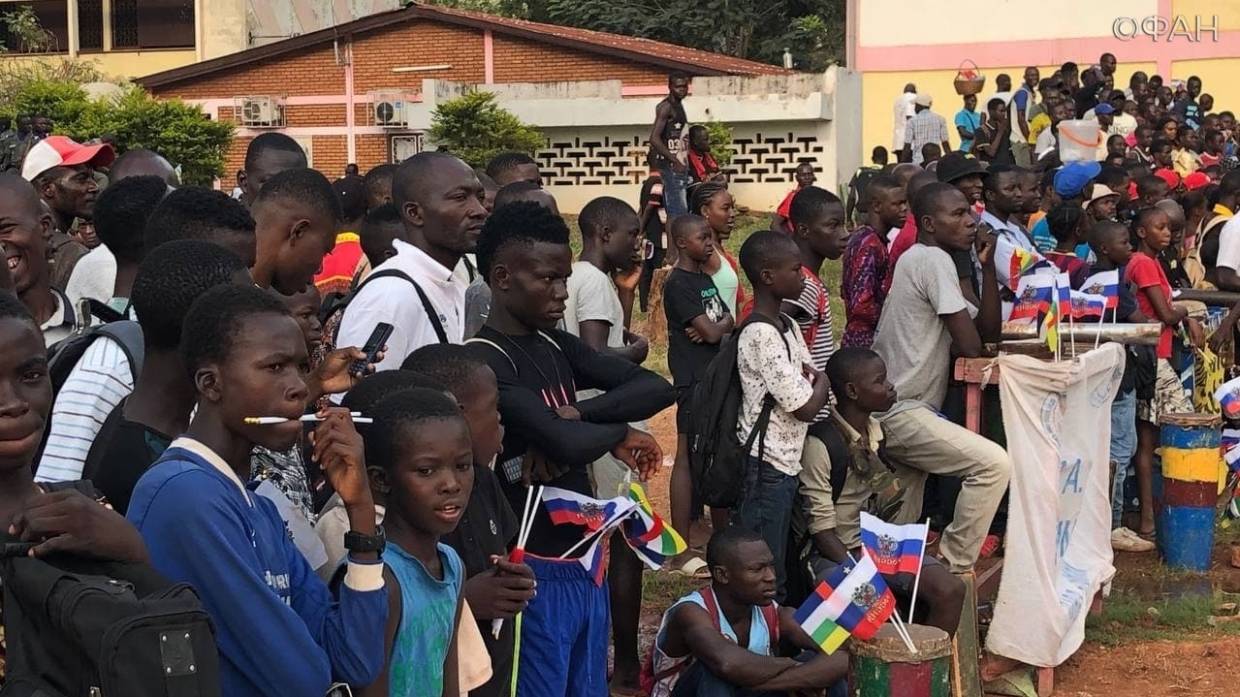 Министр экономики ЦАР о памятнике россиянам: имеет высокую ценность для нации