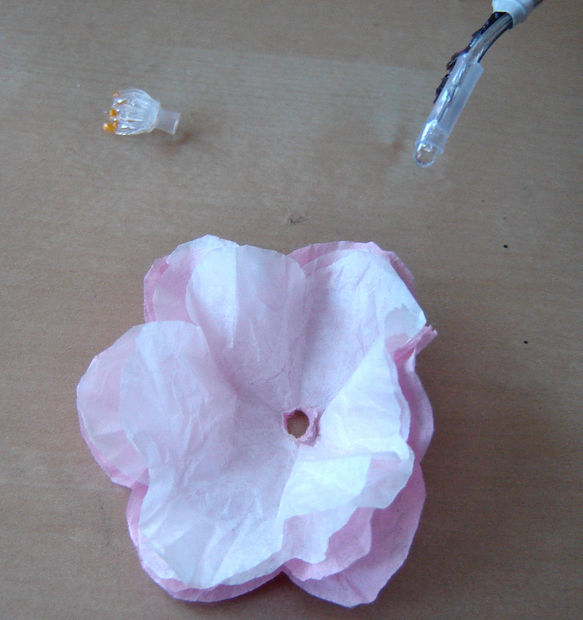 Цветущая вишня из бумаги. Ночник.  Мастер-класс идеи