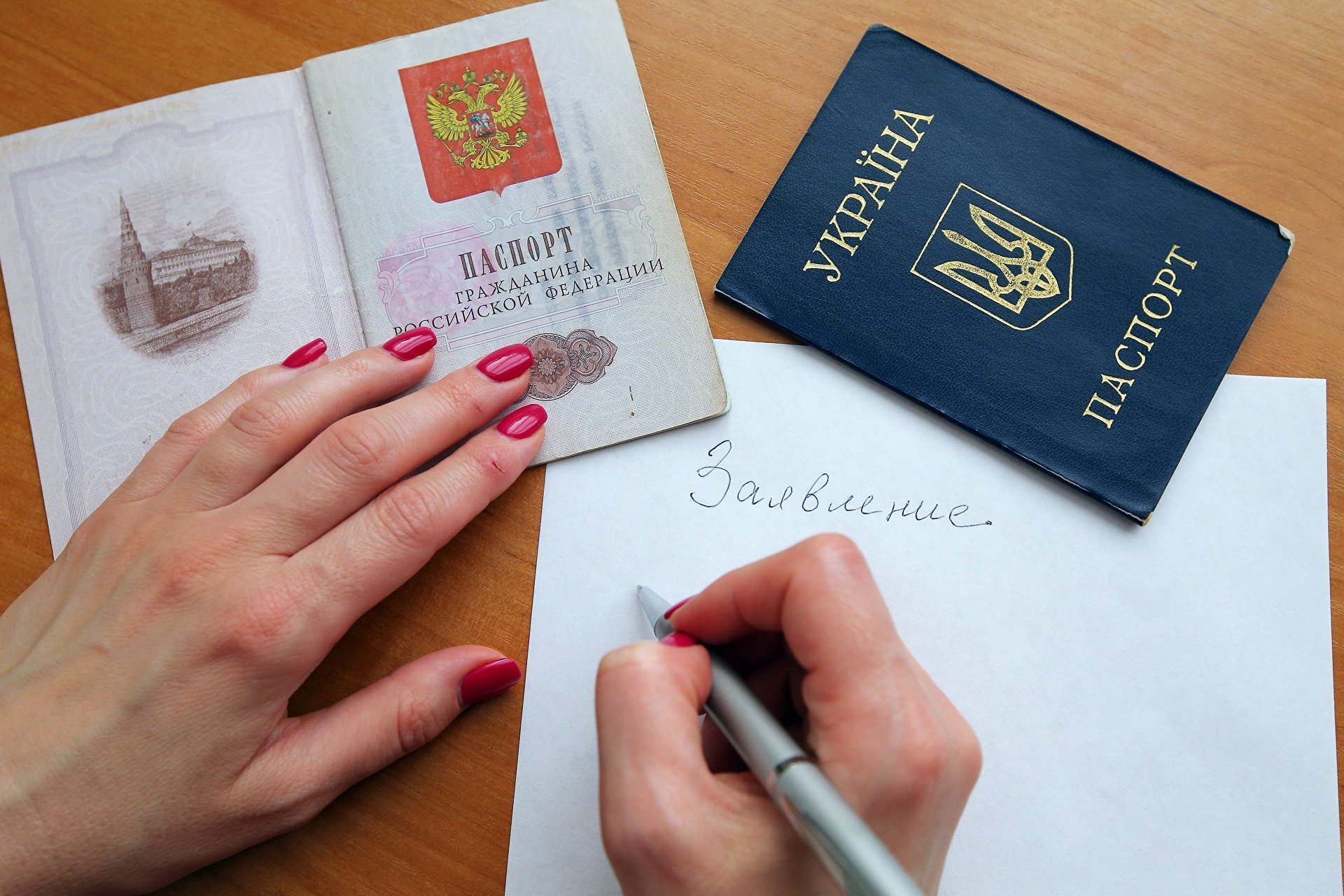 Российские политики оценили указ Путина об упрощенной выдаче гражданства РФ жителям ЛДНР