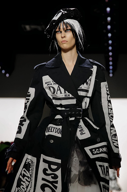 Неделя моды в Нью-Йорке: Кортни Лав и Стелла Максвелл на показе Jeremy Scott сезона осень/зима-2019/2020 новости моды