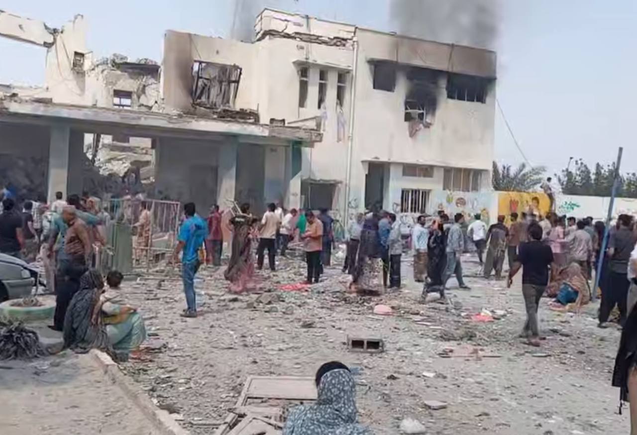 Невозможно не заметить, что атака США и Израиля на Иран началась с массового убийства женщин, которым Трамп обещал дать свободу, но исполнять обещание начал с того, что освободил женщин от жизни