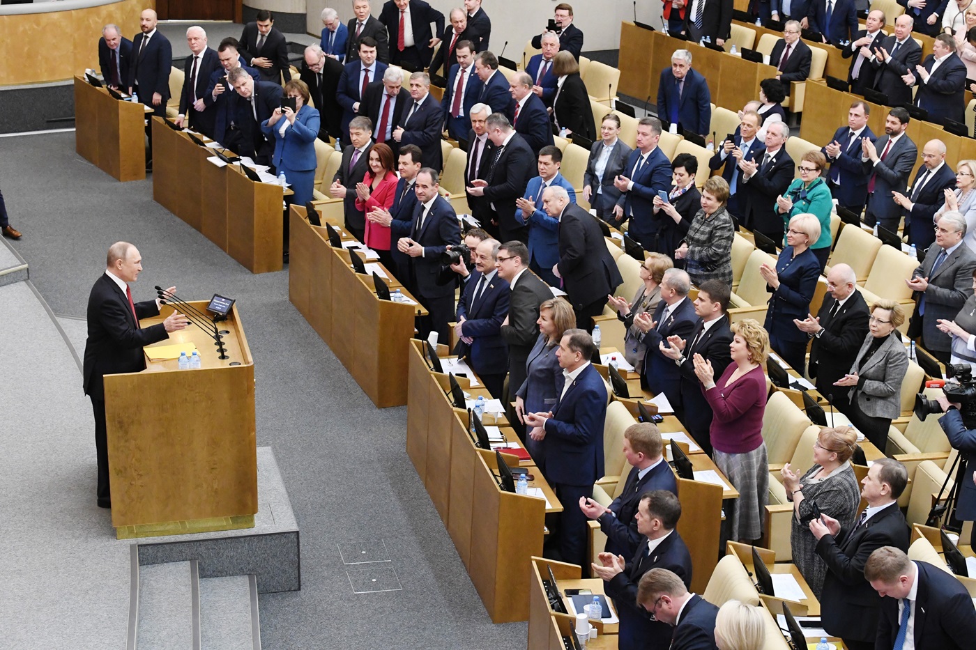 Вчера в думе. Путин в Госдуме. Путин на заседании государственной Думы. Госдума заседание Путин. Путин в Госдуме 2020.