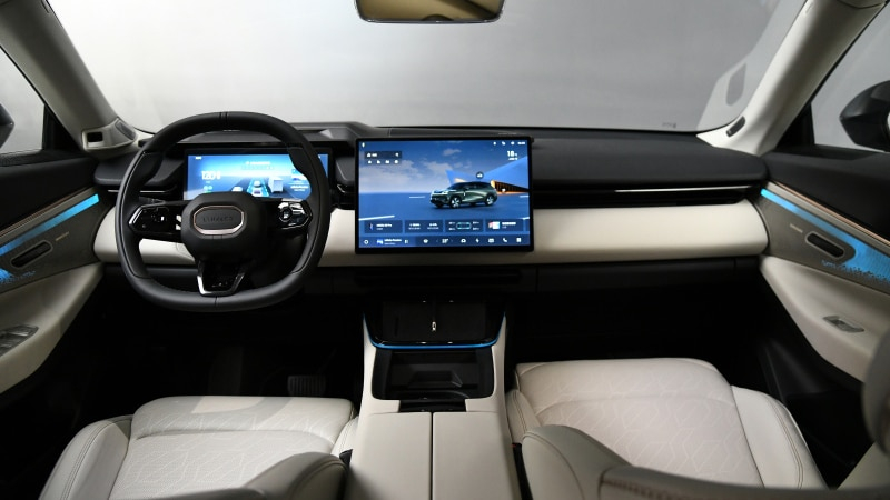 Lynk & Co 08 PHEV официально представлен в Китае с ОС от Meizu