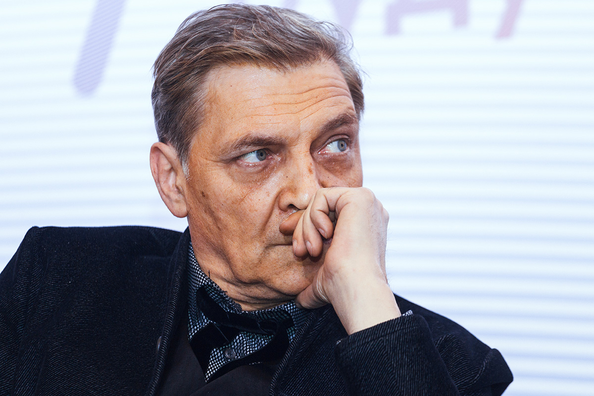 Невзоров обратил внимание, как «брезгливо» власти отреагировали на данные о россиянах с зарплатой в 15 тысяч