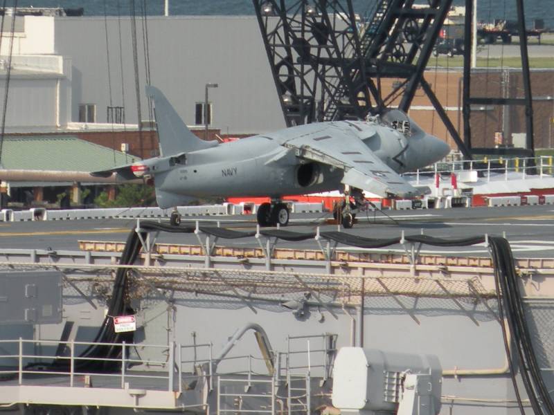 Военно-морская база Норфолк – проплывая мимо вмф