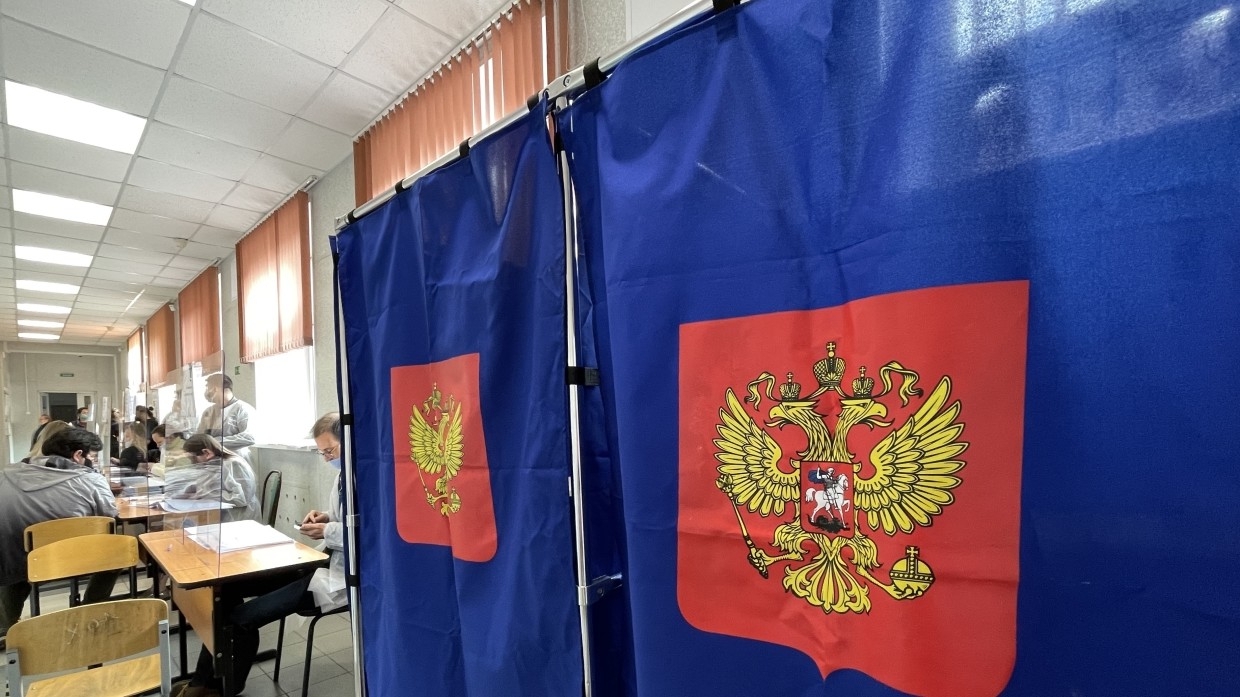 Главкомы ВКС, ВМФ и Сухопутных войск приняли участие в выборах депутатов Госдумы