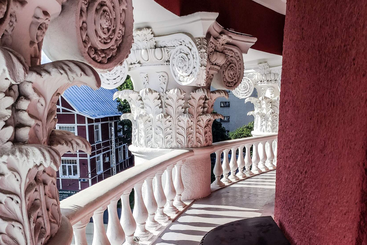 Общедоступный балкон в гостинице Северная в Петрозаводске