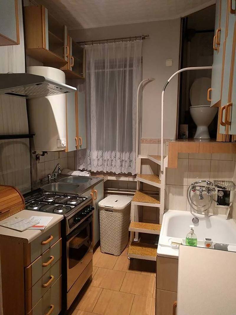 Сможете ли вы в течение 3-5 секунд сориентироваться и отыскать в этой крохотной студенческой студии нужник? дизайн, креатив, малогабаритная квартира, решение, смелое решение, туалет