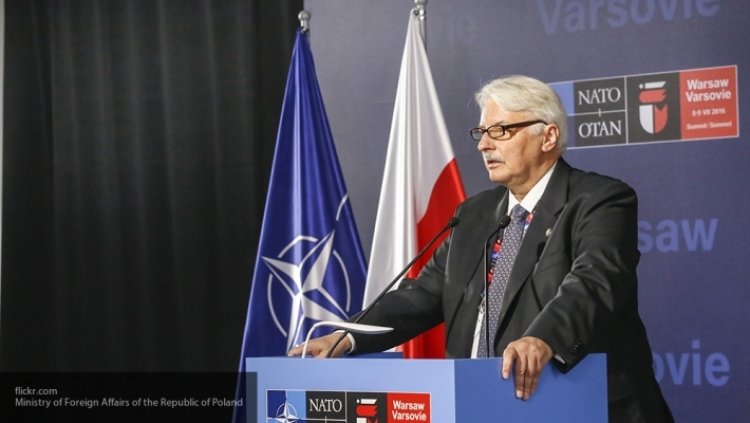 Ждать, что у Польши мозги встанут на место, не стоит