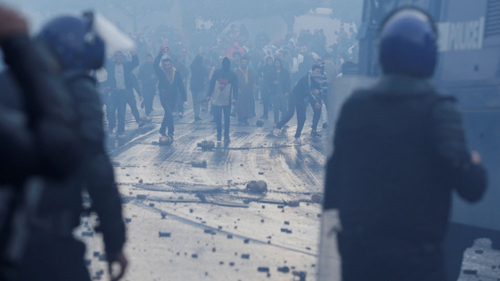 Как победить больного упыря, который 20 лет у власти Как победить больного упыря, который 20 лет у власти Алжир