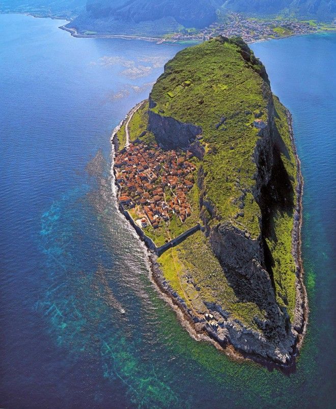   ?fishing village in greece