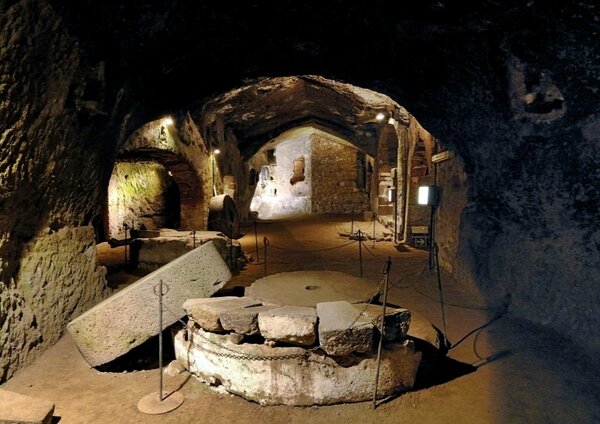 Город под землей на 20 тысяч человек и другие подземные постройки Город под землей на 20 тысяч человек и другие подземные постройки