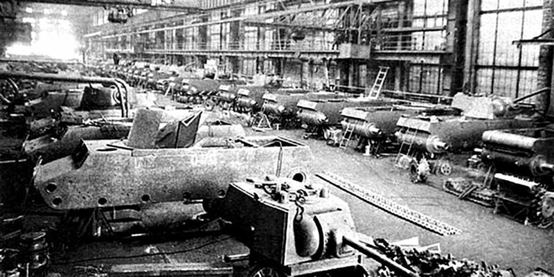 Наперегонки с «чужими»: эвакуация танковых заводов СССР 