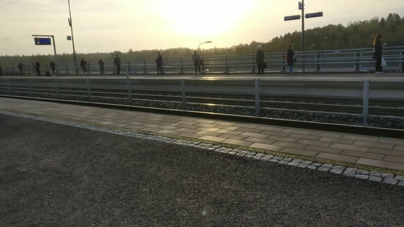 20 снимков из серии «Тем временем в…», которые высмеивают стереотипы о разных городах и странах 20 снимков из серии «Тем временем в…», которые высмеивают стереотипы о разных городах и странах мир,страны