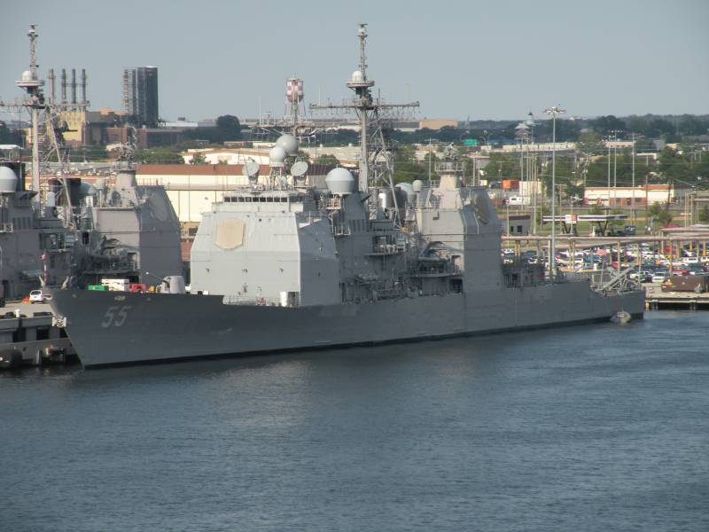 Военно-морская база Норфолк – проплывая мимо вмф