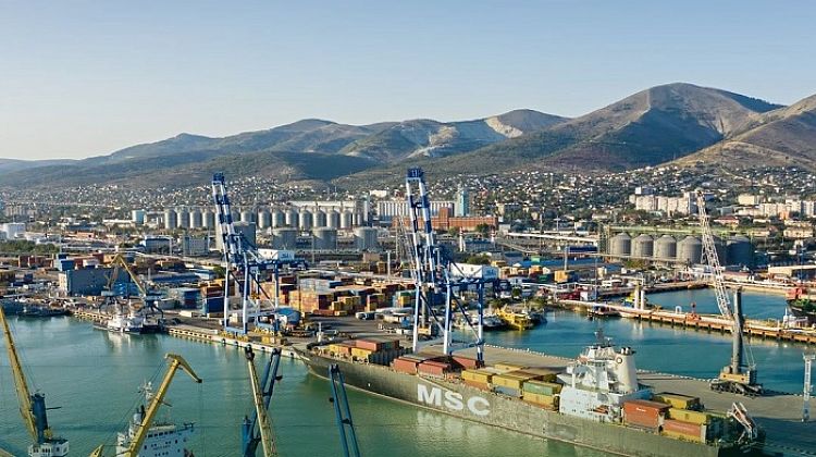 Порт Новороссийска обязали выплатить штраф: причинен ущерб морю на 20 млн рублей