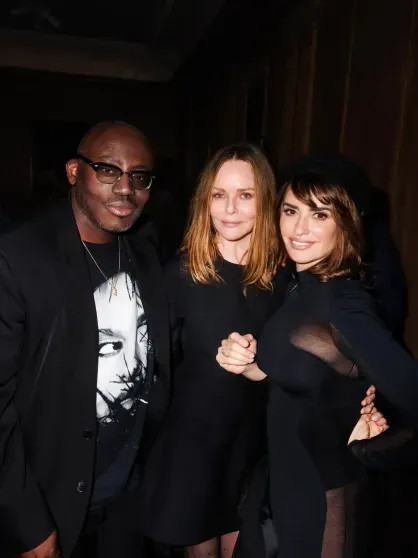 Пенелопа Крус, Алисия Викандер, Кейт Хадсон, Наоми Кэмпбелл и Виттория Черетти посетили день рождения Эдварда Эннинфула платье, Черетти, Kelly, Эннинфул, Тейлор, Хадсон, Алисия, Пенелопа, Стелла, Дэвидсон, Machine, Кристиан, Тейяна, Наоми, Викандер, Маккартни, позировала, которая, вечеринку, KellyMachine