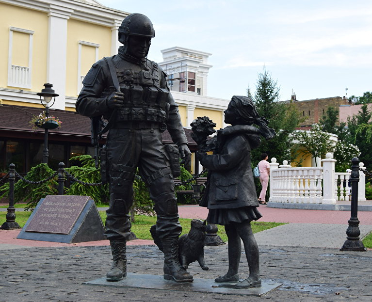 Девять лет с Россией: топ-10 памятников, открытых в Крыму