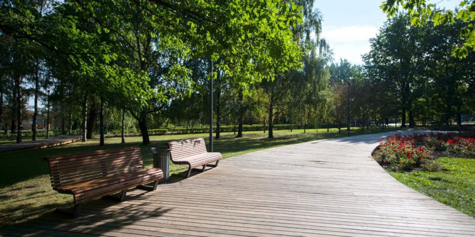 Собянин осмотрел итоги благоустройства микрорайона в Ясеневе. Фото: mos.ru