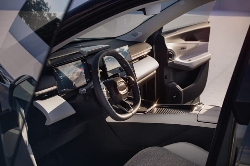 Lynk & Co 08 PHEV официально представлен в Китае с ОС от Meizu