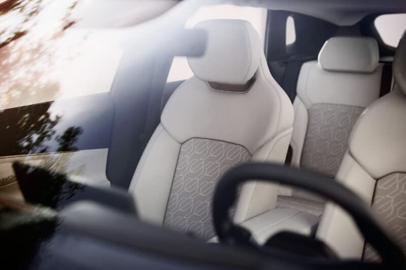 Lynk & Co 08 PHEV официально представлен в Китае с ОС от Meizu