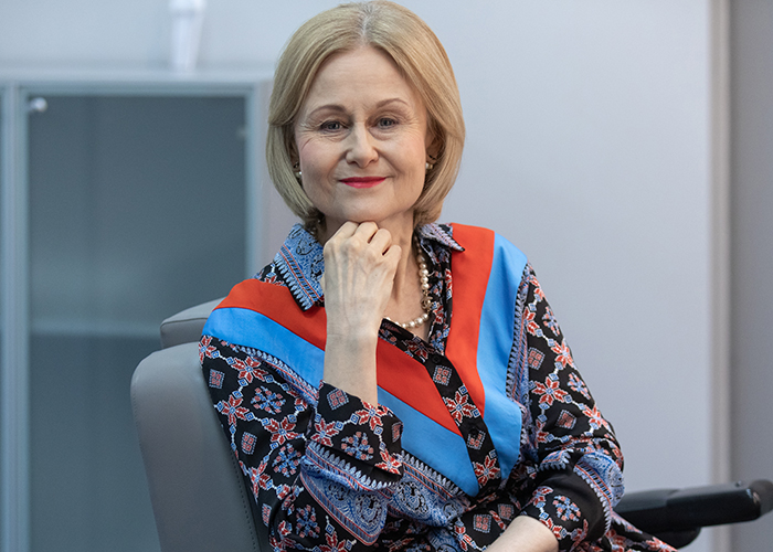 «Не вижу в этой теме ничего ужасного»: Дарья Донцова о диагнозе «рак», нетрадиционном лечении и общении с больными людьми